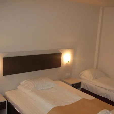 Hotel Carpathia