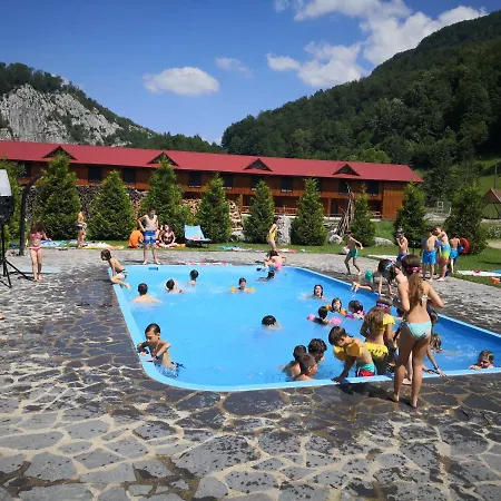 Hotel Carpathia 3*