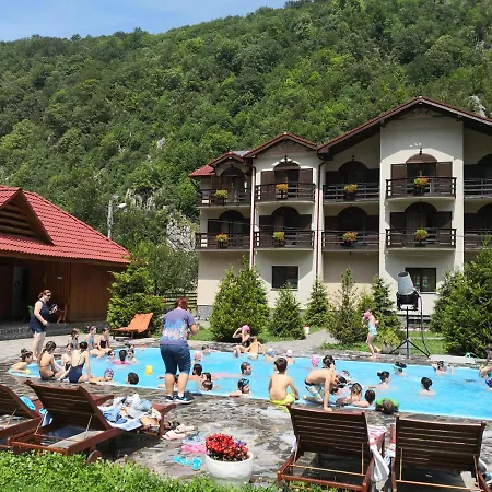 Hotel Carpathia